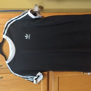 Adidas Woman's Tee Size 1x